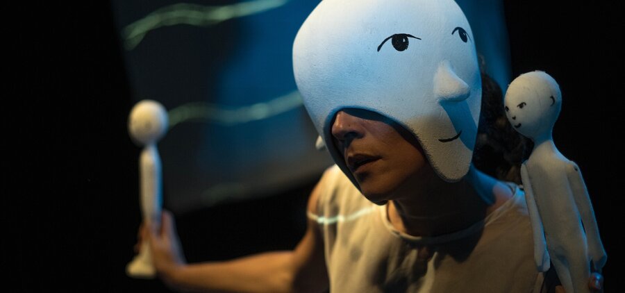 RED CLOUD MARIONETAS©TMB2026